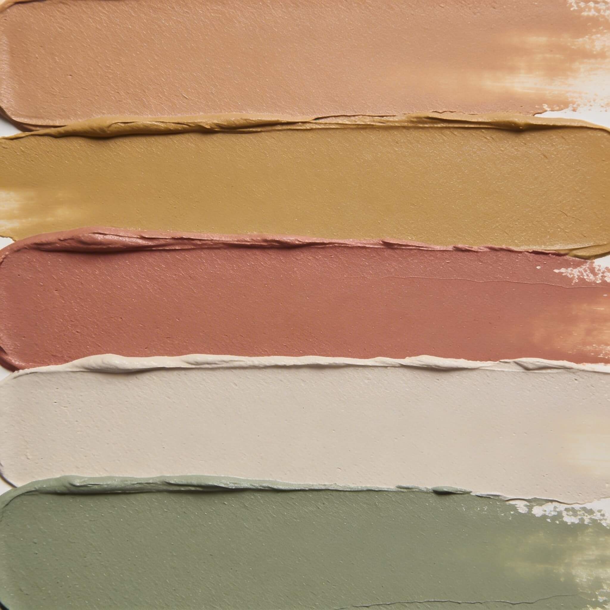 Palette Automne Doux avec échantillons de taupe chaud, kaki tamisé, rose brique adouci, beige cendré et vert sauge