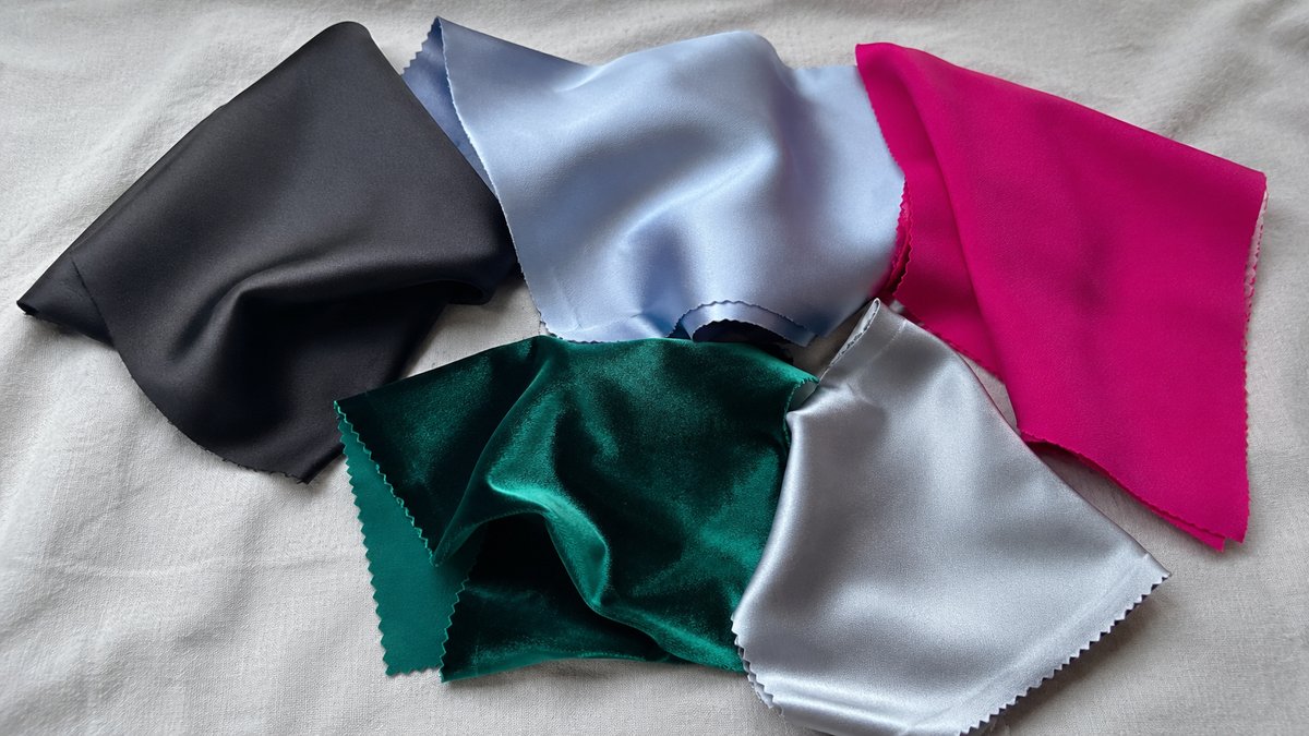 Vue d'ensemble de la palette colorimétrique hiver : teintes froides, saturées et contrastées